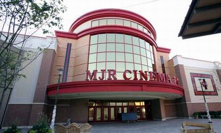 MJR Partridge Creek Cinema 14 - Front Entrance (newer photo)